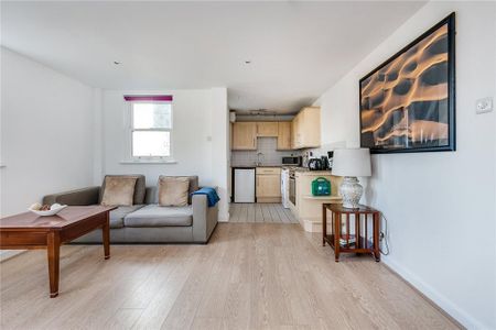 1 bedroom flat to rent - Photo 2