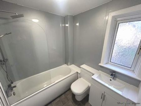 3 bedroom property to rent in Erskine - Photo 5