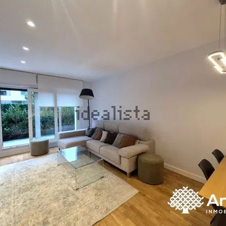 Alquiler de piso en Calle Itxe - Photo 1