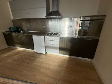 2 Bed Room Apartment in city of Leicester - Photo 3