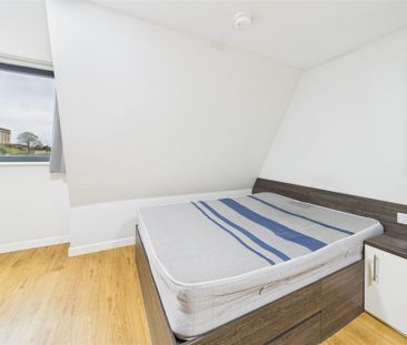 1 bedroom Studio flat to rent - Photo 1