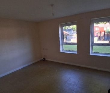 1 Bed Flat, Pine Lodge, L4 - Photo 2
