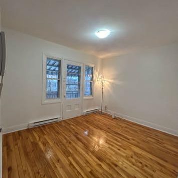 Charmant 4 1/2. Métro cadillac 4 électro. - Photo 1