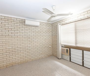 4/29 Clayton Street, Hermit Park QLD 4812 - House For Rent | Domain - Photo 2