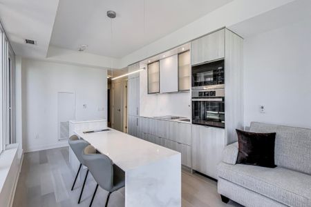 For Lease - 11 Yorkville Avenue Unit# 2405, Toronto, Ontario - Photo 2