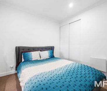 Chic furnished living in the heart of Brunswick West - Photo 2