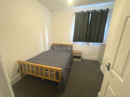 Newcombe Road, Southampton - Photo 3