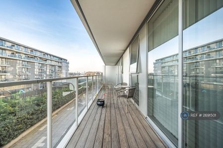 2 bedroom flat to rent - Photo 2