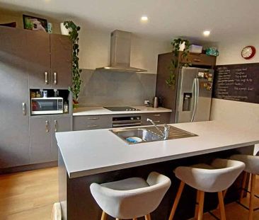 Charming 3BR Home in Whitby, Porirua - Photo 1