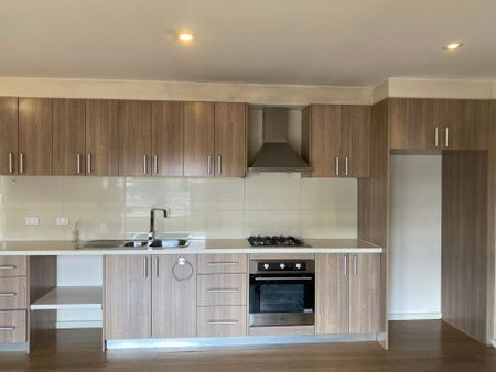 - Modern Apartment in Central Springvale - Photo 2