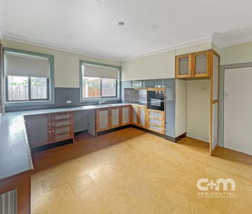 Spacious, Updated Home Ideal for Families! - Photo 4