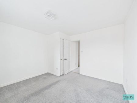 2 bedroom semi-detached house to rent - Photo 4