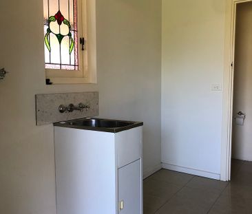 3-bedroom shared house, Coral Sea Road - Photo 5