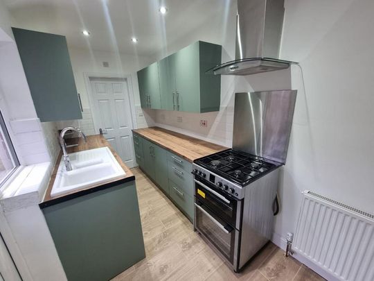 2 bedroom terraced house to rent - Photo 1