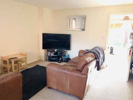 3 bedroom terraced house to rent - Photo 2