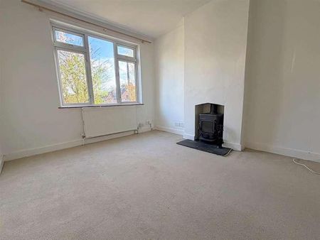 St Mark's Road, Salisbury, SP1 - Photo 2