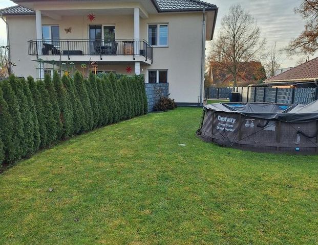Helle große Stadtvilla Wohnung mit Garten - Photo 1