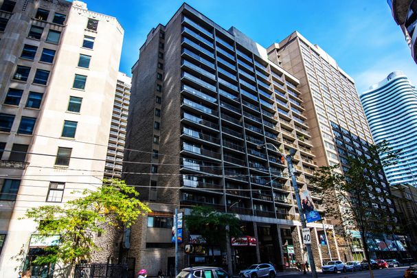 Bachelor Apartment - Photo 1