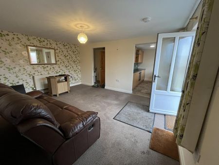 2 bedroom detached bungalow to rent - Photo 3