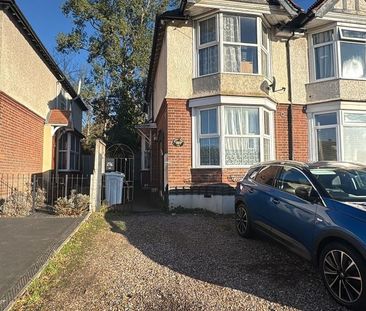 2 bedroom semi-detached house to rent - Photo 2