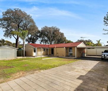 Stunning Family Home! - Photo 5