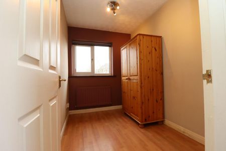 3 bedroom detached house to rent - Photo 3