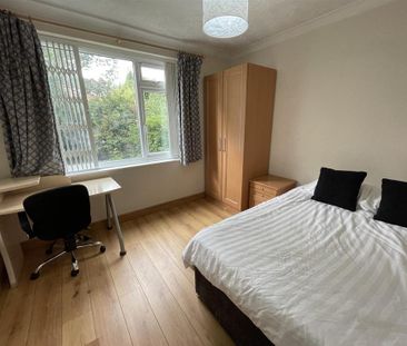 6 bedroom terraced house to rent - Photo 3