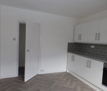 2 bedroom House To Let Total Size: 1034 SQ FT - Photo 3