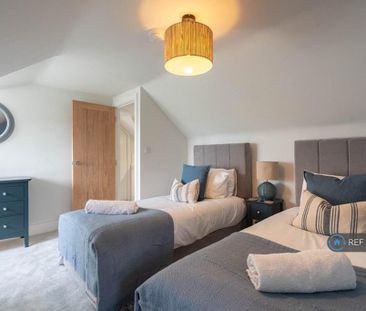 4 bedroom bungalow to rent - Photo 6