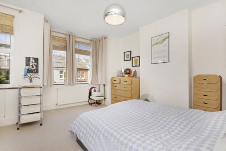 4 bedroom terraced house to rent - Photo 3