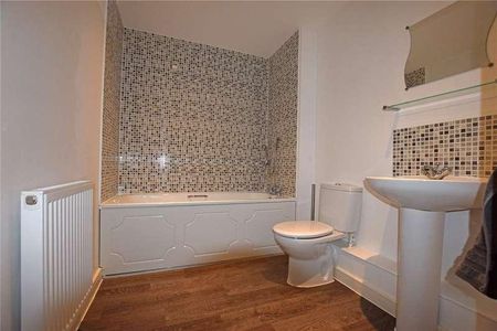 Hampden Crescent, Bracknell, Berkshire, RG12 - Photo 4