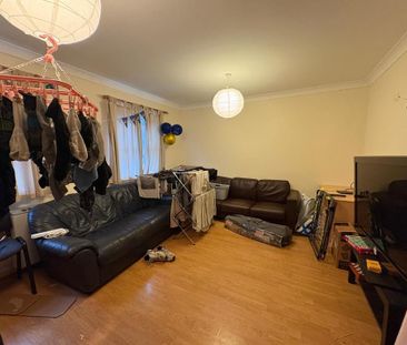 5 bedroom semi-detached house to rent - Photo 1