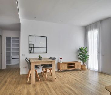 Piso de alquiler en Carrer de la Ciutat de Granada, El Parc i la Ll... - Photo 2