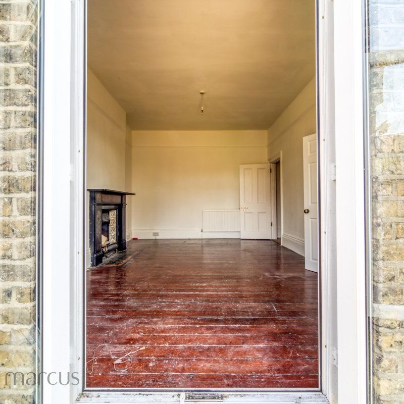 Barrow Road - Photo 1