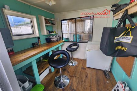 Tidy 3-Bedroom Home Close to Town - Photo 3