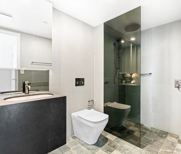 Executive 'Omnia' perfection with world-class panoramas - Photo 6