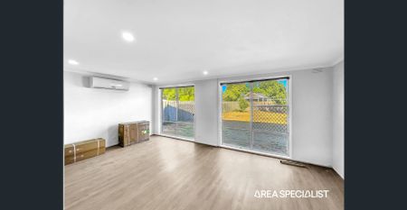 Bright, Airy & Perfectly Located Family Home! - Photo 4