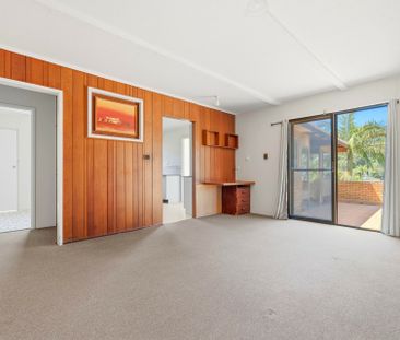 Comfortable & Convenient Living - Photo 2