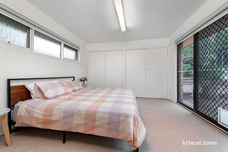 13 Hender Street, RINGWOOD EAST - Photo 2