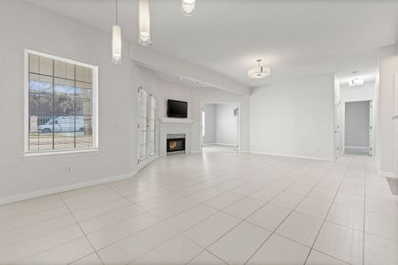 303 Patterson View Southwest, Calgary - Photo 2