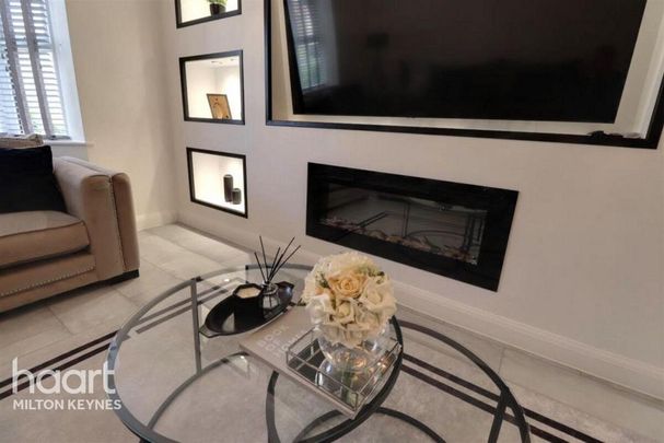 4 bedroom detached house to rent - Photo 1