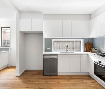 Share Accommodation - Utilities Included! - Photo 3