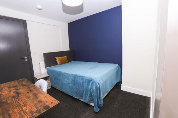 5 bedroom House To Let Total Size: 1098 SQ FT - Photo 1