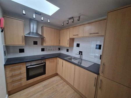 Studio to rent - Photo 3