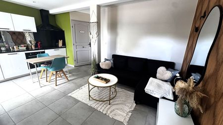 Location Appartement 2 pièces 35m² ST MAURICE DE LIGNON 43200 - Photo 2