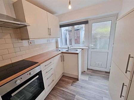 Tower Street, Treforest, CF37 - Photo 4