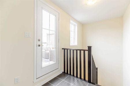 For Lease - 2441 Greenwich Drive Unit# 48, Oakville, Ontario - Photo 2