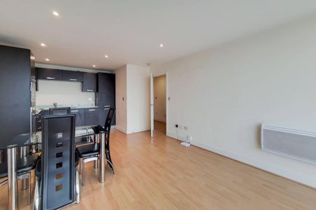 1 bedroom flat to rent - Photo 2