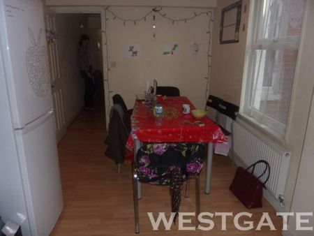 7 Bed - Norris Road, Uni Area - Photo 3