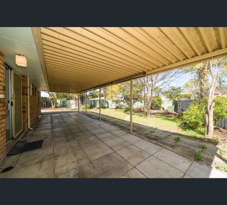 14 Noumea Place, Waikiki, WA 6169 - Photo 5
